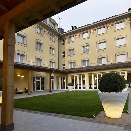 Virginia Palace Hotel Garbagnate Milanese Εξωτερικό φωτογραφία