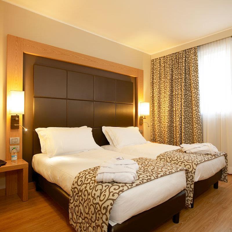Virginia Palace Hotel Garbagnate Milanese Δωμάτιο φωτογραφία
