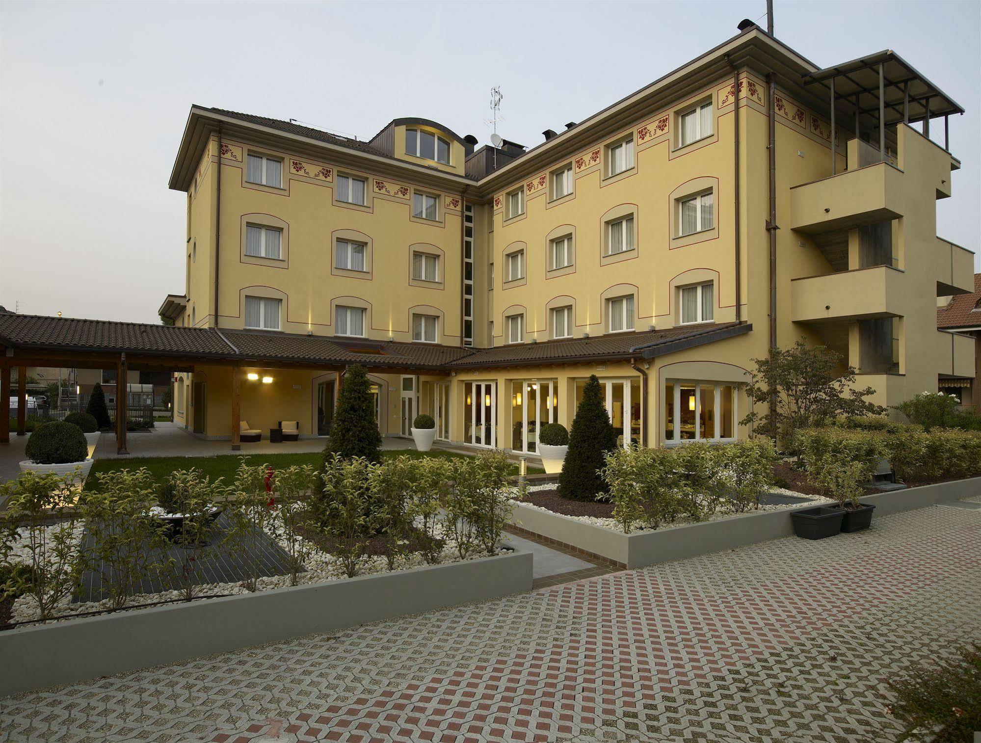 Virginia Palace Hotel Garbagnate Milanese Εξωτερικό φωτογραφία