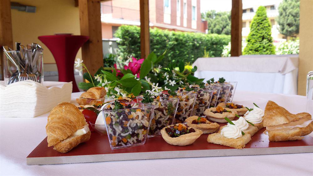 Virginia Palace Hotel Garbagnate Milanese Εξωτερικό φωτογραφία